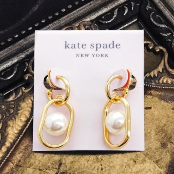KATE SPADE ♠️ Gold Glamorous
Strands Huggies Pearl Earrings - Picture 5 of 6